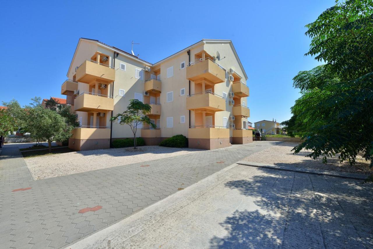 Apartments By The Sea Privlaka, Zadar - 14816 Екстериор снимка